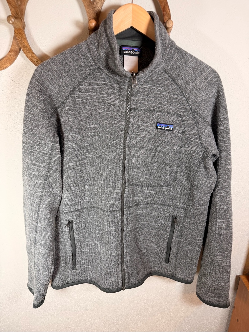 Patagonia men’s Gray Sweater Knit Full Zip Fleece Jacket Outdoor Hiking